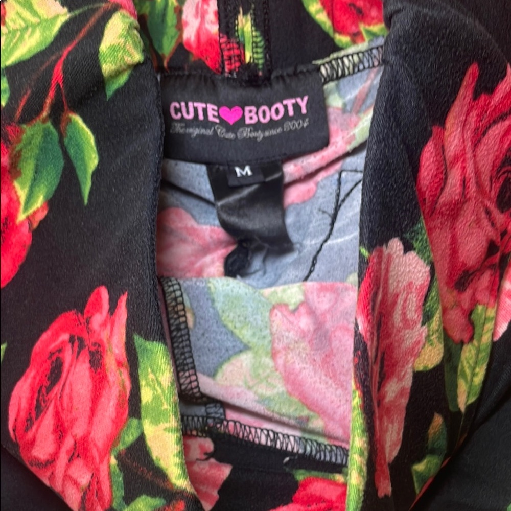 Cute Booty Lounge Rose Leggings - Picture 3 of 3